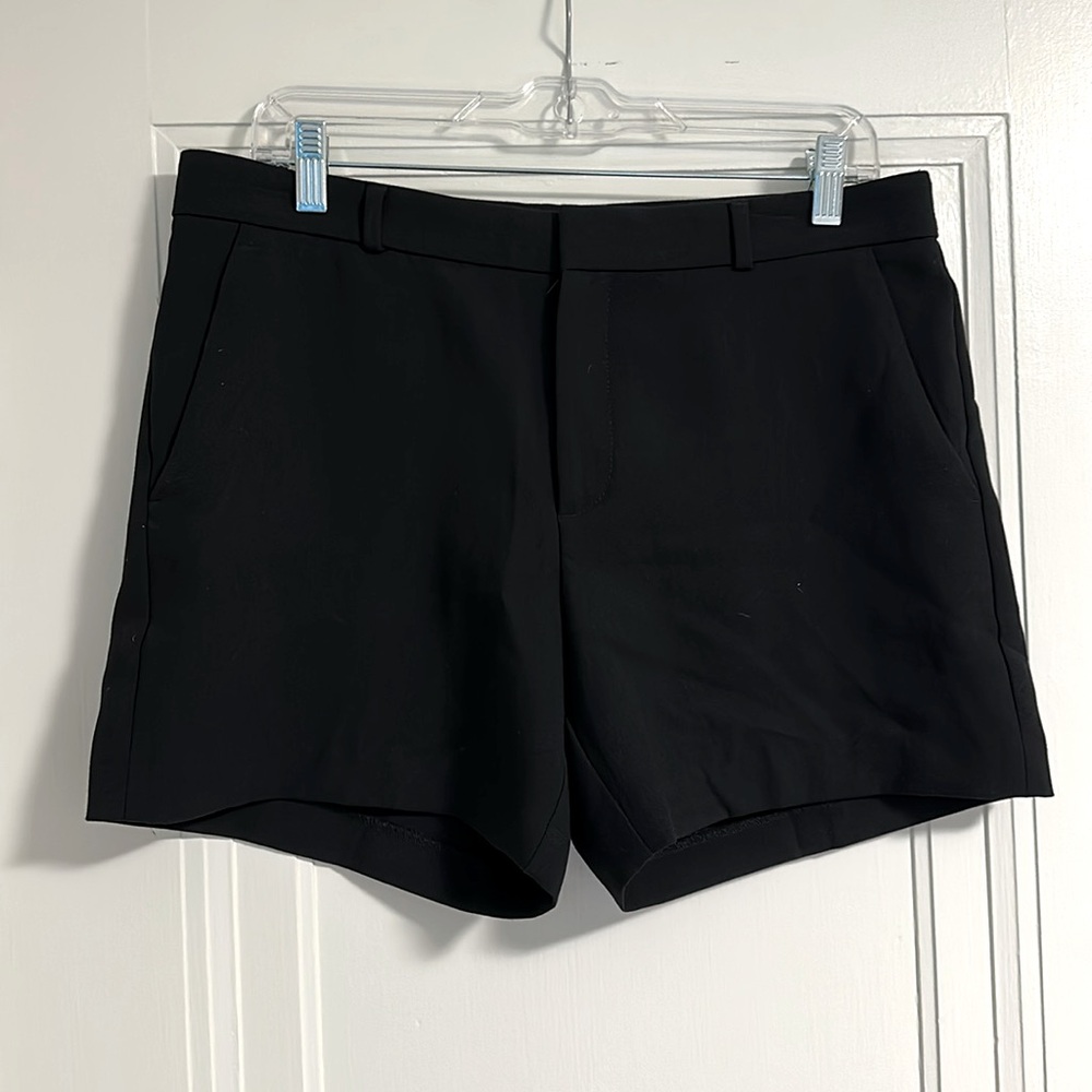 NWT Banana Republic shorts, black, size 8